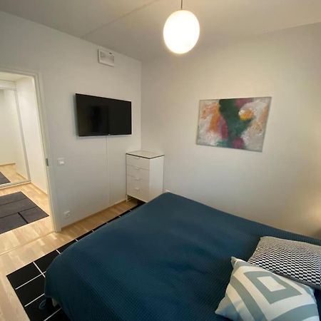 Modern Two Bedroom Apartment Near Helsinki Airport Vantaa Extérieur photo